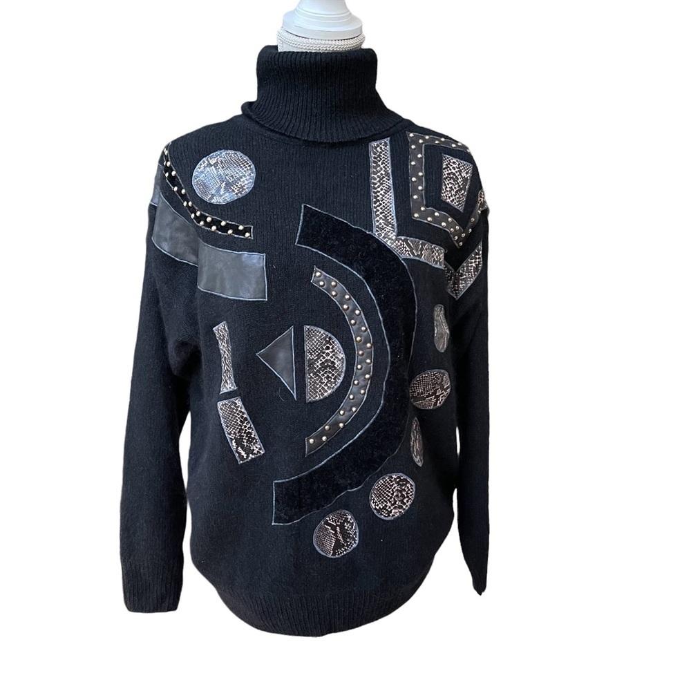 Kent Clothing Designโ Silk & Lambswool Blend Turtleneck With Embroidery Size: S